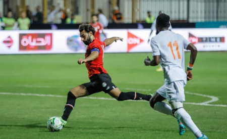 محمد صلاح يحتفل بهدفيه في مرمى النيجر